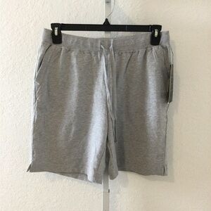 Gloria Vanderbilt Sport Heather gray shorts Woman’s size Petite Large